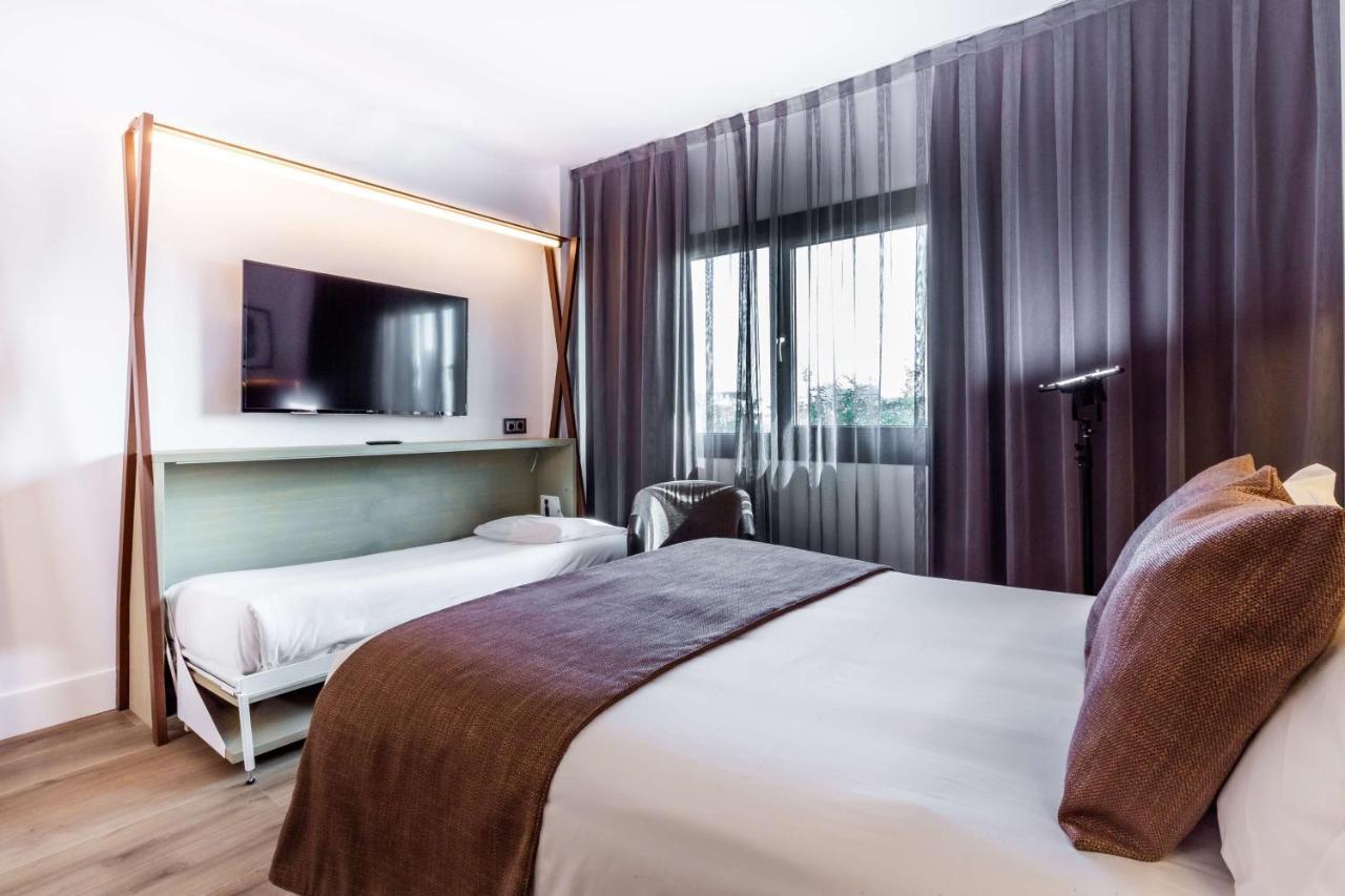 Standard Triple Room One Double Bed One Single Bed Non-Smoking