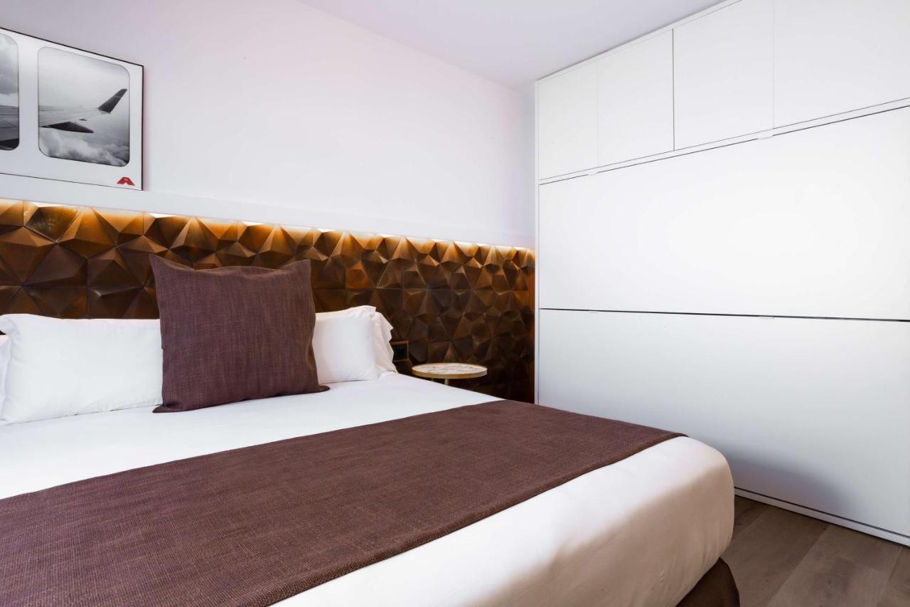 Standard Room One King Bunk Bed Non-Smoking